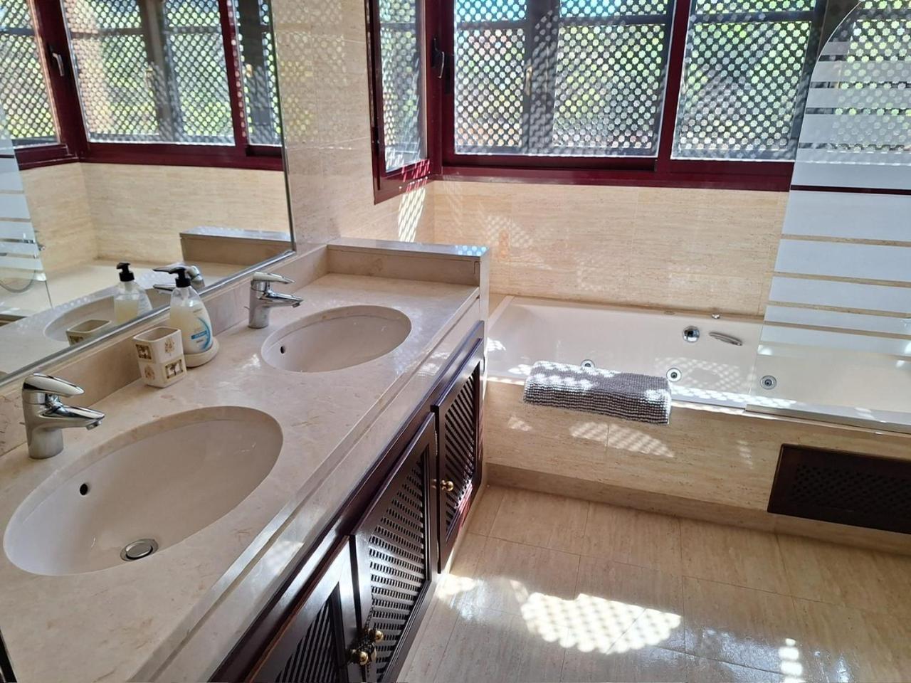 El Soto De Marbella Free Golf-Tennis-Padel-Gym 2 Bedroom Penthouse La Mairena エクステリア 写真